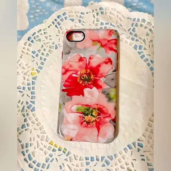 iPhone 8 Case Floral Design - Picture 1 of 10